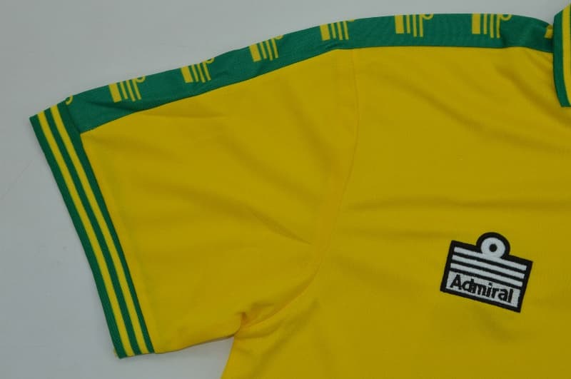 Thailand Quality(AAA) 1976/81 Norwich Home Retro Soccer Jersey