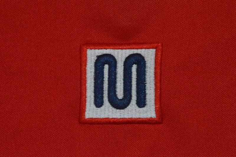 Thailand Quality(AAA) 1983/84 Osasuna Home Retro Long Sleeve Soccer Jersey