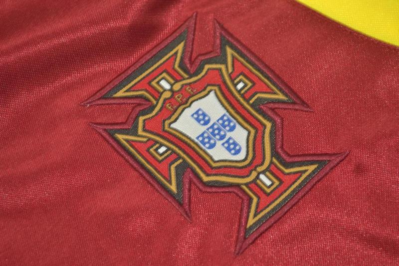 Thailand Quality(AAA) 1999 Portugal Home Retro Soccer Jersey