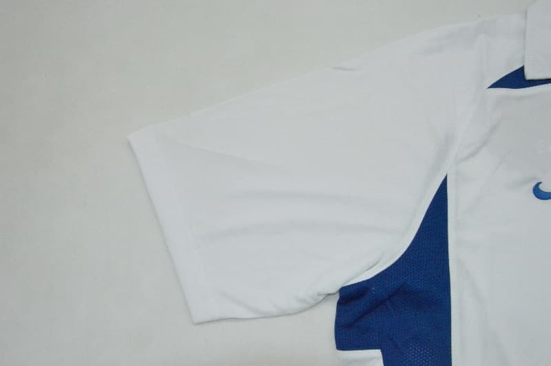 Thailand Quality(AAA) 2002 Portugal Away Retro Soccer Jersey