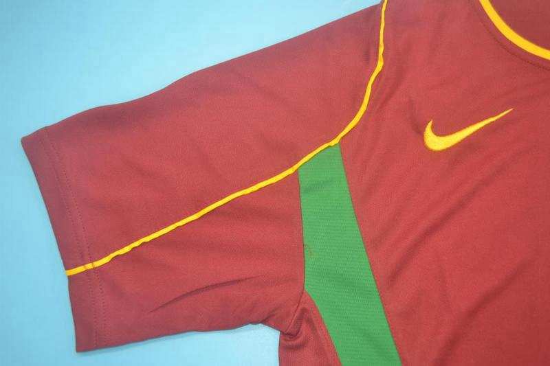 Thailand Quality(AAA) 2002 Portugal Home Retro Soccer Jersey