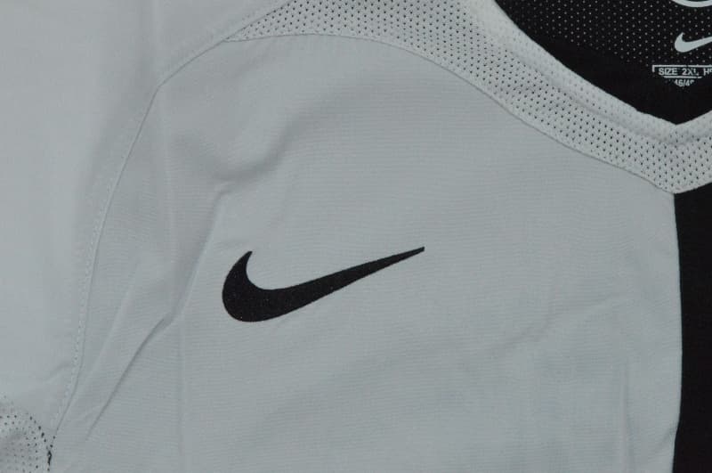 Thailand Quality(AAA) 2005 Portugal Special Retro Soccer Jersey