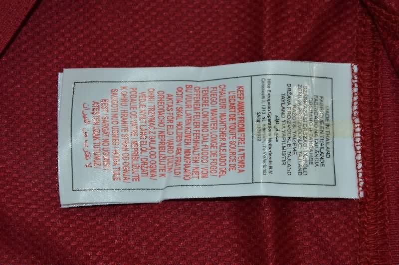 Thailand Quality(AAA) 2006 Portugal Home Retro Soccer Jersey (Player)