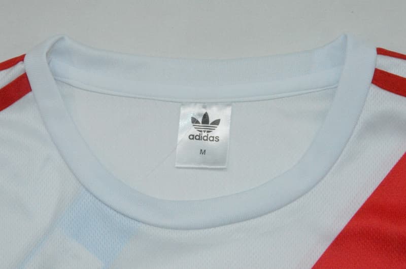 Thailand Quality(AAA) 1977/79 Rayo Vallecano Home Retro Soccer Jersey