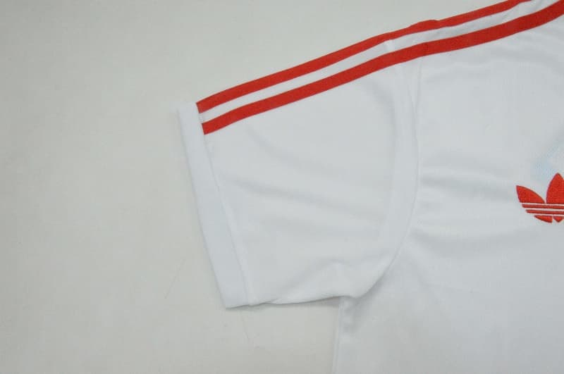 Thailand Quality(AAA) 1977/79 Rayo Vallecano Home Retro Soccer Jersey