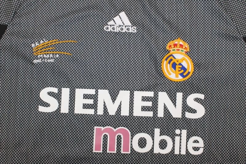 Thailand Quality(AAA) 2002/03 Real Madrid Goalkeeper Black Retro Soccer Jersey