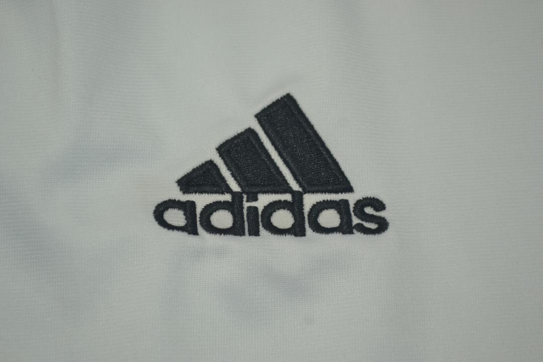 Thailand Quality(AAA) 2005/06 Real Madrid Home Retro Soccer Jersey