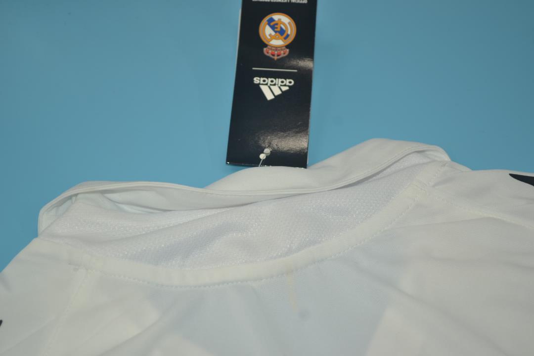 Thailand Quality(AAA) 2005/06 Real Madrid Home Retro Soccer Jersey