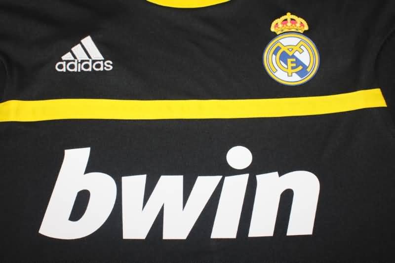 Thailand Quality(AAA) 2011/12 Real Madrid Goalkeeper Black Retro Soccer Jersey