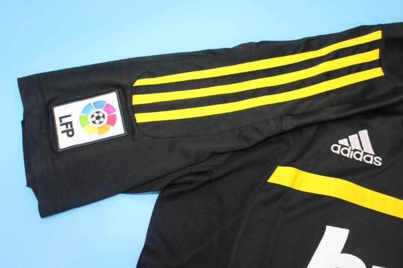 Thailand Quality(AAA) 2011/12 Real Madrid Goalkeeper Black Retro Soccer Jersey