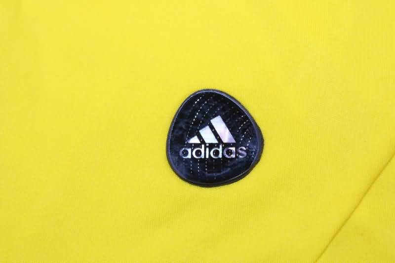 Thailand Quality(AAA) 2011/12 Real Madrid Goalkeeper Yellow Retro Soccer Jersey