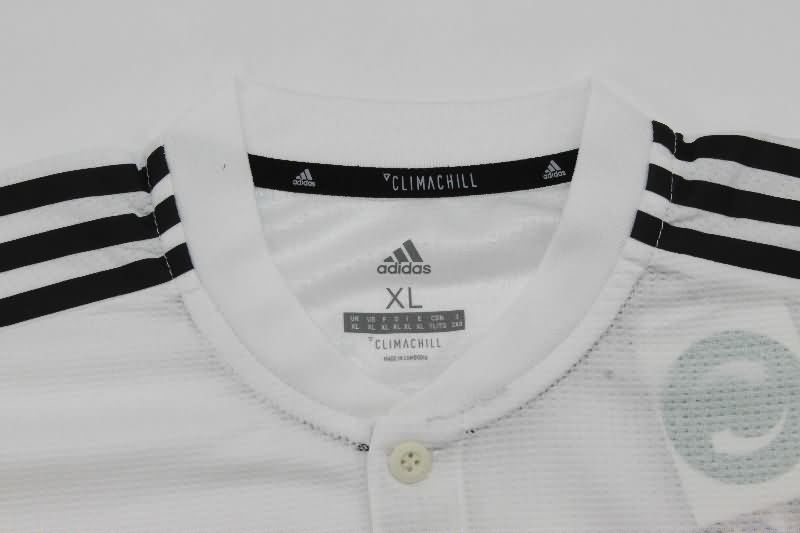 Thailand Quality(AAA) 2018/19 Real Madrid Home Retro Soccer Jersey (Player)