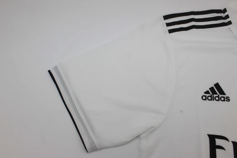 Thailand Quality(AAA) 2018/19 Real Madrid Home Retro Soccer Jersey (Player)