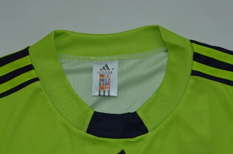 Thailand Quality(AAA) 1999/00 Real Madrid Goalkeeper Long Retro Soccer Jersey