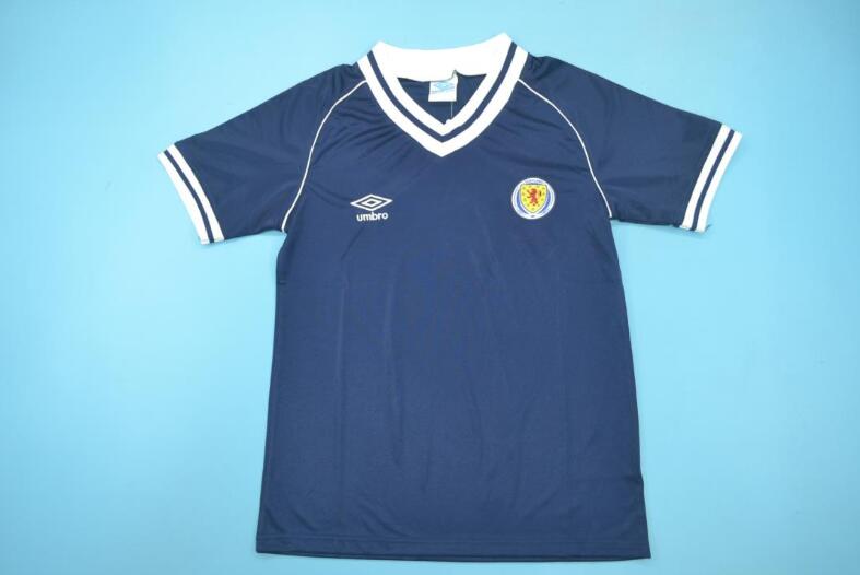 Thailand Quality(AAA) 1982 Scotland Home Retro Soccer Jersey