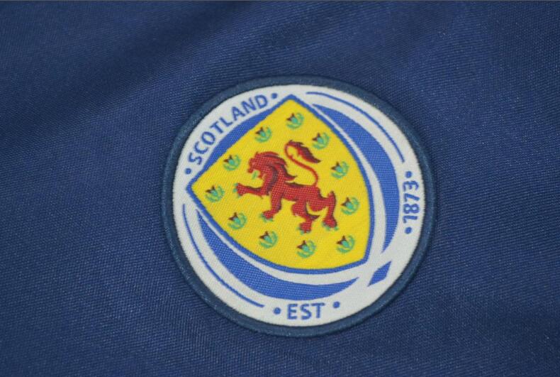 Thailand Quality(AAA) 1982 Scotland Home Retro Soccer Jersey