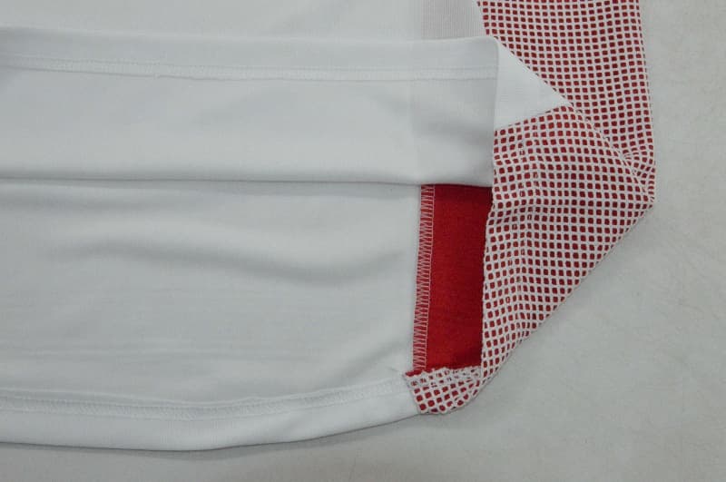 Thailand Quality(AAA) 2002 Spain Away Retro Soccer Jersey