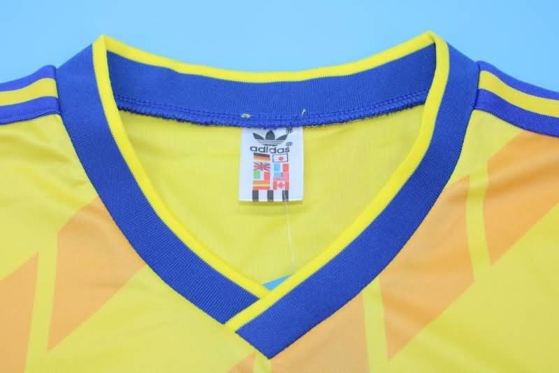 Thailand Quality(AAA) 1988 Sweden Retro Home Soccer Jersey