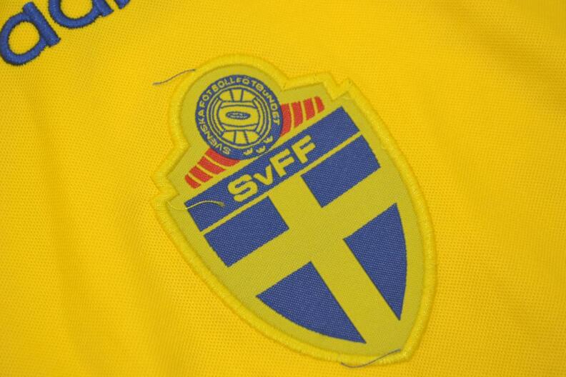 Thailand Quality(AAA) 1994 Sweden Home Retro Soccer Jersey