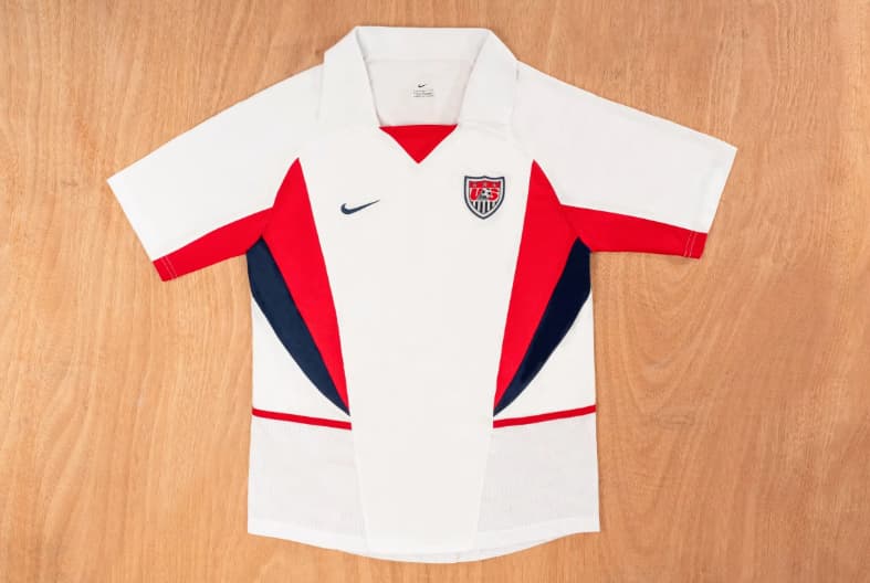 Thailand Quality(AAA) 2002 USA Home Retro Soccer Jersey