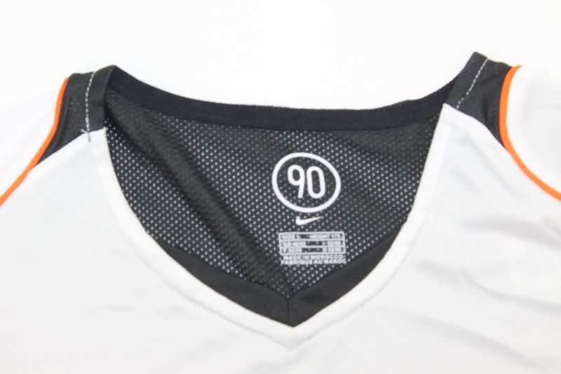 Thailand Quality(AAA) 2004/05 Valencia Home Retro Soccer Jersey
