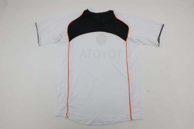 Thailand Quality(AAA) 2004/05 Valencia Home Retro Soccer Jersey