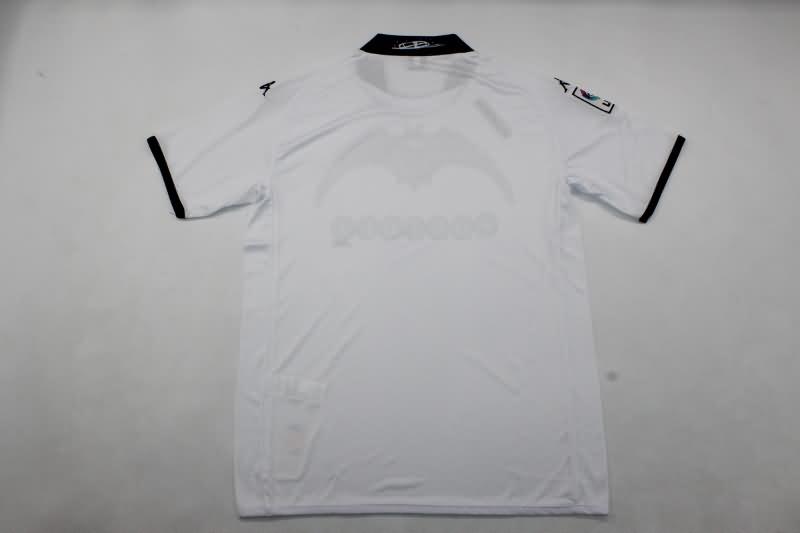 Thailand Quality(AAA) 2009/10 Valencia Home Retro Soccer Jersey