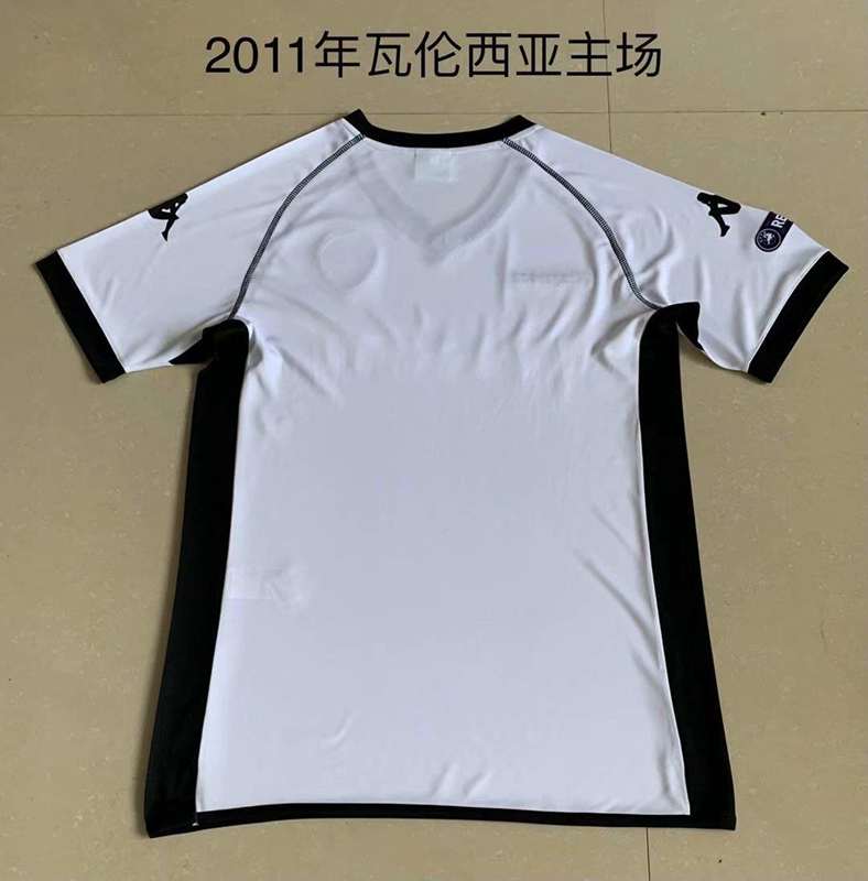 Thailand Quality(AAA) 2010/11 Valencia Home Retro Soccer Jersey