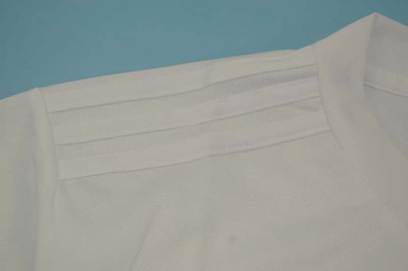 Thailand Quality(AAA) 2018/19 Valencia Home Retro Soccer Jersey