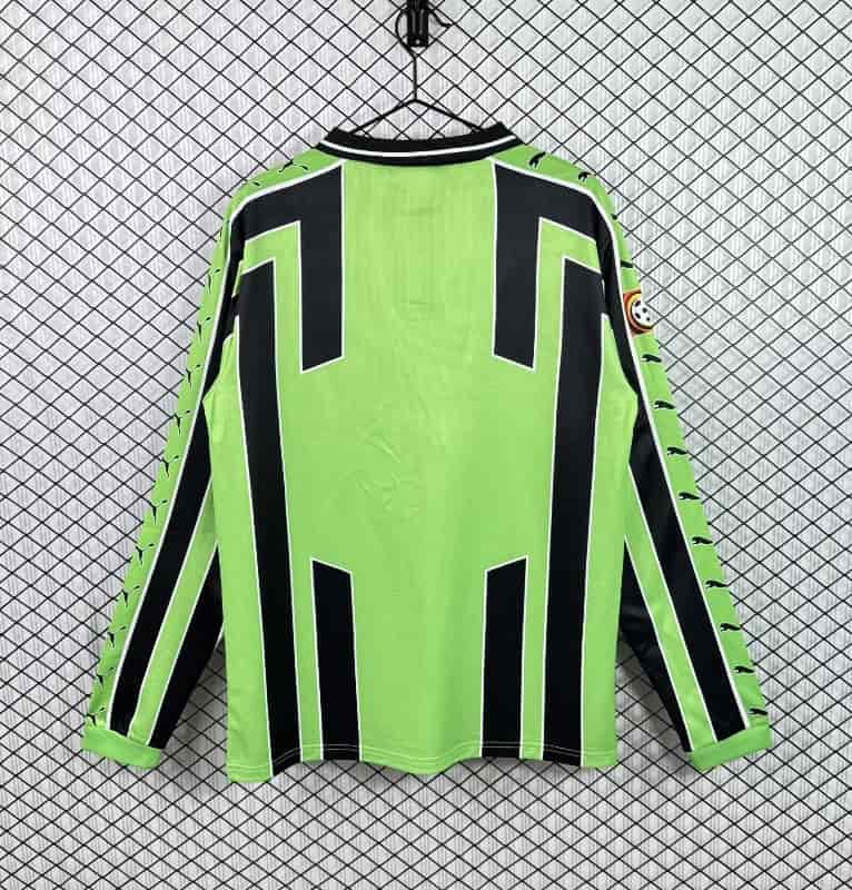 Thailand Quality(AAA) 1999/00 Wolfsburg Away Retro Long Sleeve Soccer Jersey