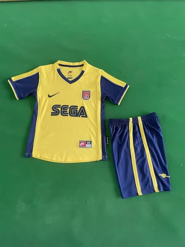 2000/01 Arsenal Away Kids Soccer Jersey And Shorts 2000/01 Arsenal Away Kids Soccer Jersey And Shorts