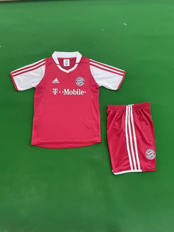2003/04 Bayern Munich Home Kids Soccer Jersey And Shorts 2003/04 Bayern Munich Home Kids Soccer Jersey And Shorts