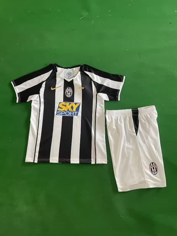 2004/05 Juventus Home Kids Soccer Jersey And Shorts