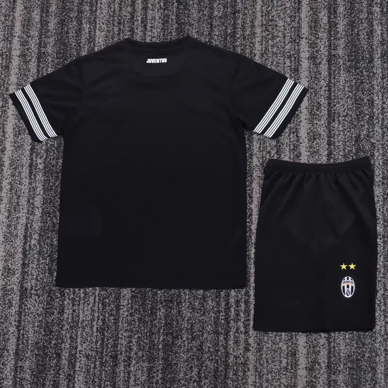 2012/13 Juventus Away Kids Soccer Jersey And Shorts