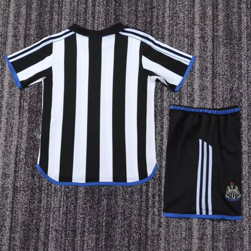 1999/00 Newcastle United Home Kids Soccer Jersey And Shorts