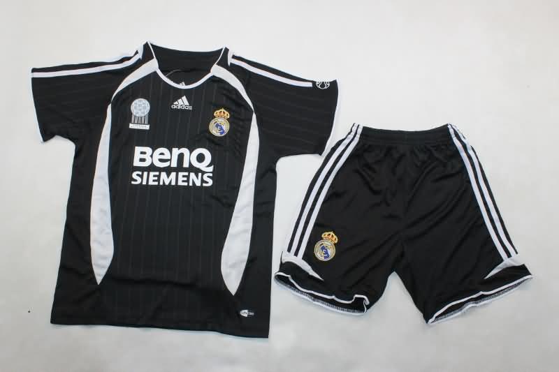 2006/07 Real Madrid Away Kids Soccer Jersey And Shorts